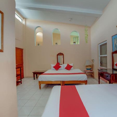 OYO Hotel Casa Ada Zihuatanejo Bagian luar foto
