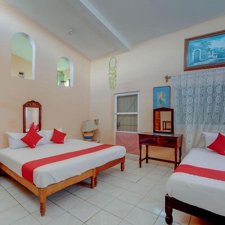OYO Hotel Casa Ada Zihuatanejo Bagian luar foto