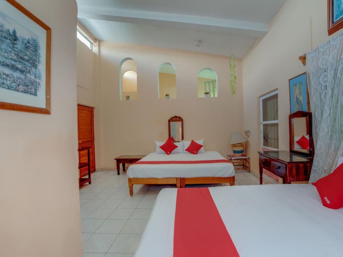 OYO Hotel Casa Ada Zihuatanejo Bagian luar foto