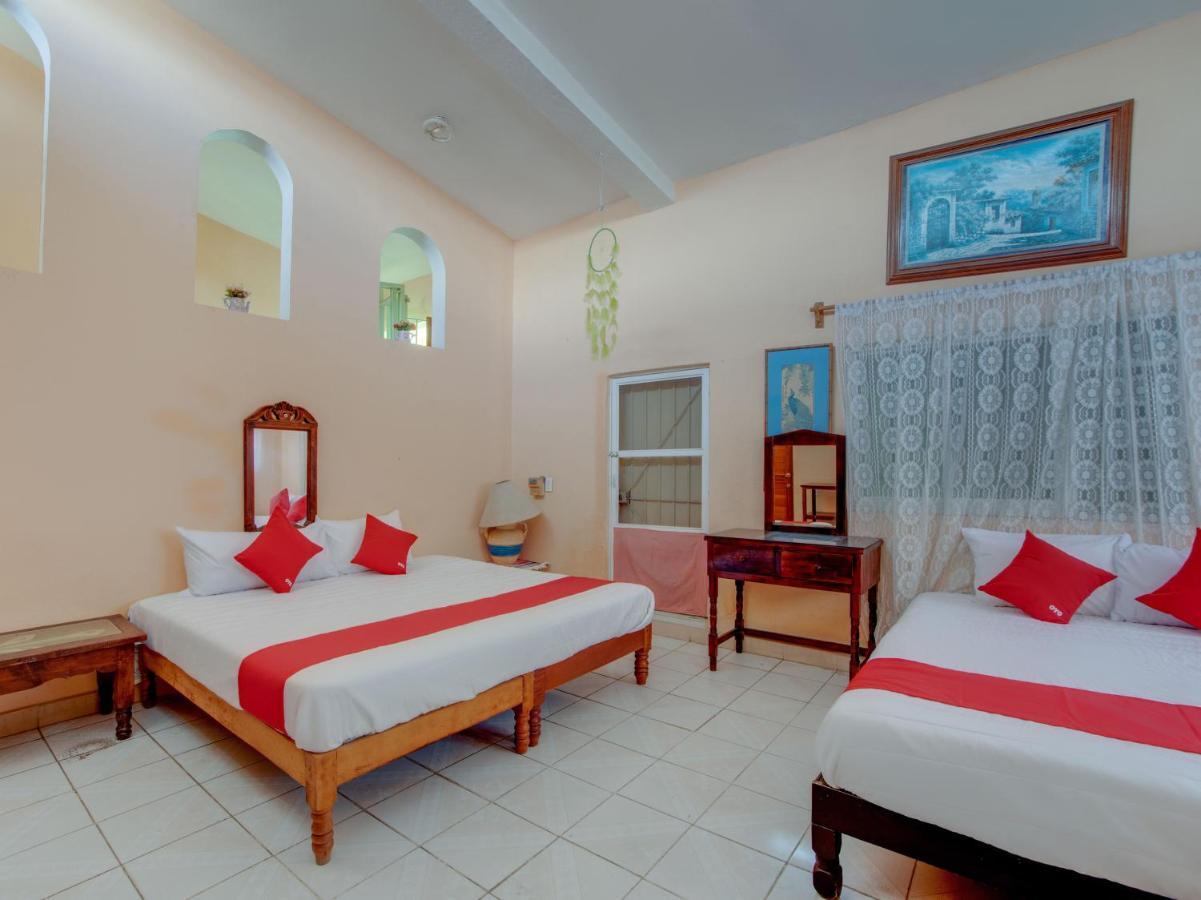 OYO Hotel Casa Ada Zihuatanejo Bagian luar foto