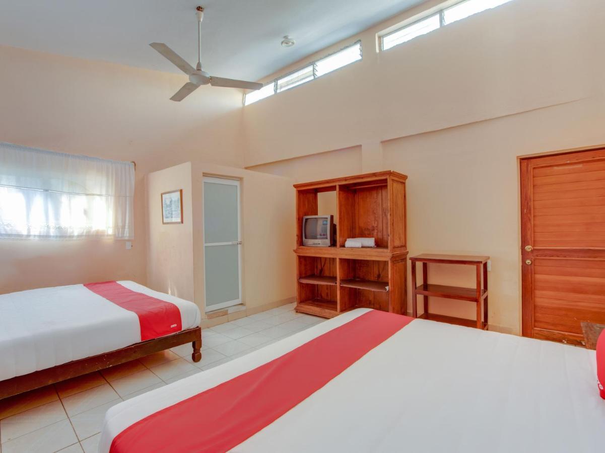 OYO Hotel Casa Ada Zihuatanejo Bagian luar foto