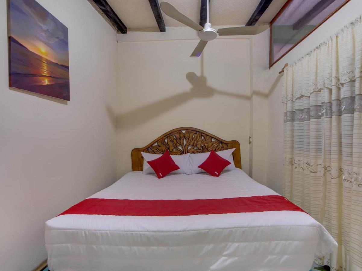 OYO Hotel Casa Ada Zihuatanejo Bagian luar foto