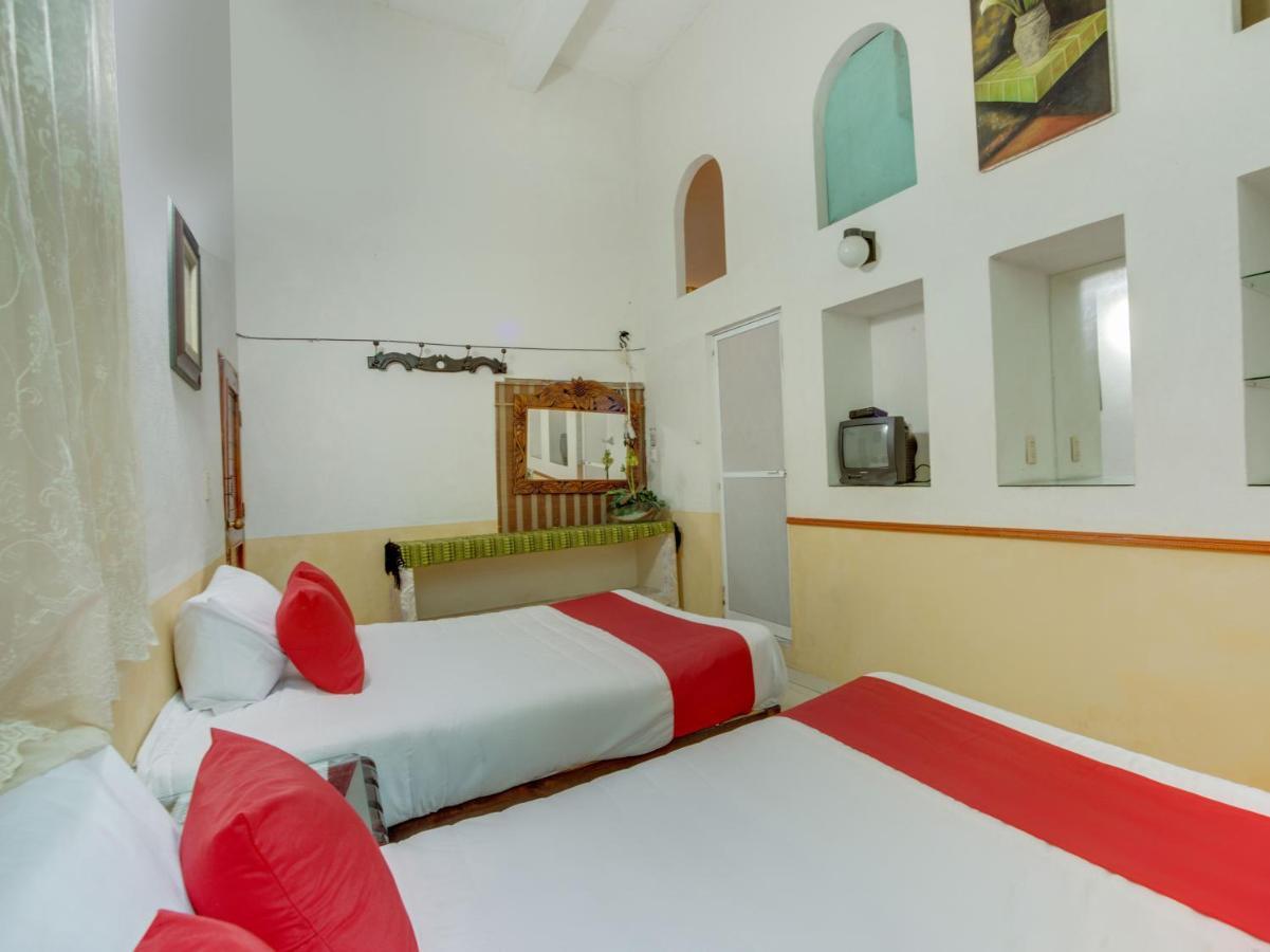 OYO Hotel Casa Ada Zihuatanejo Bagian luar foto