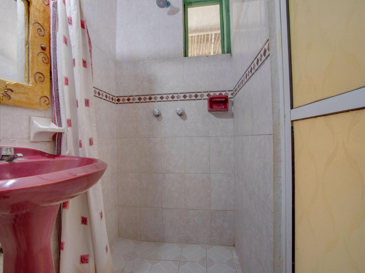 OYO Hotel Casa Ada Zihuatanejo Bagian luar foto